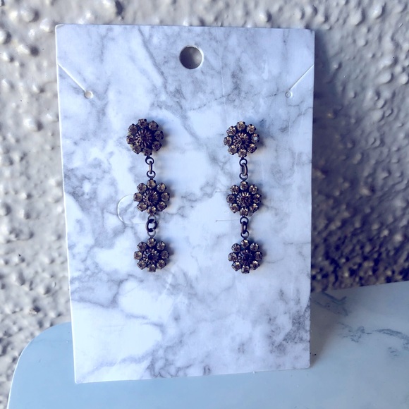 Vintage Gold long Rhinestone Earrings dangling style flowers - Picture 4 of 4